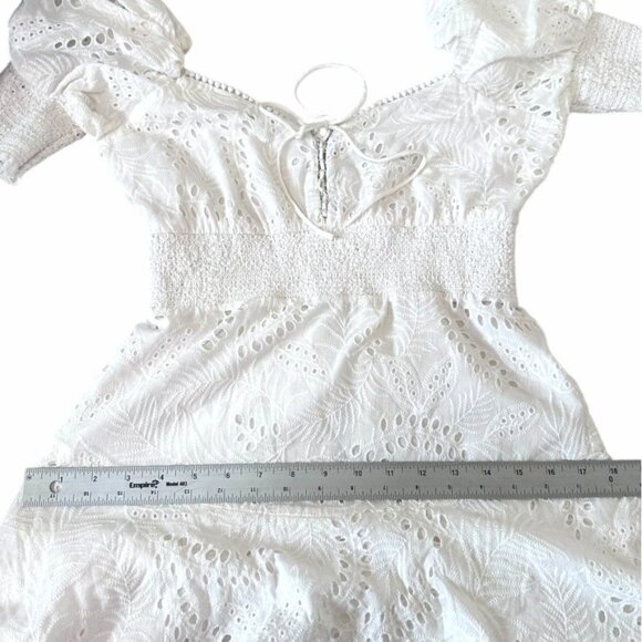Alice + Olivia White Crawford Sweetheart Eyelet Smocked Mini Dress Size 6 - Picture 10 of 11